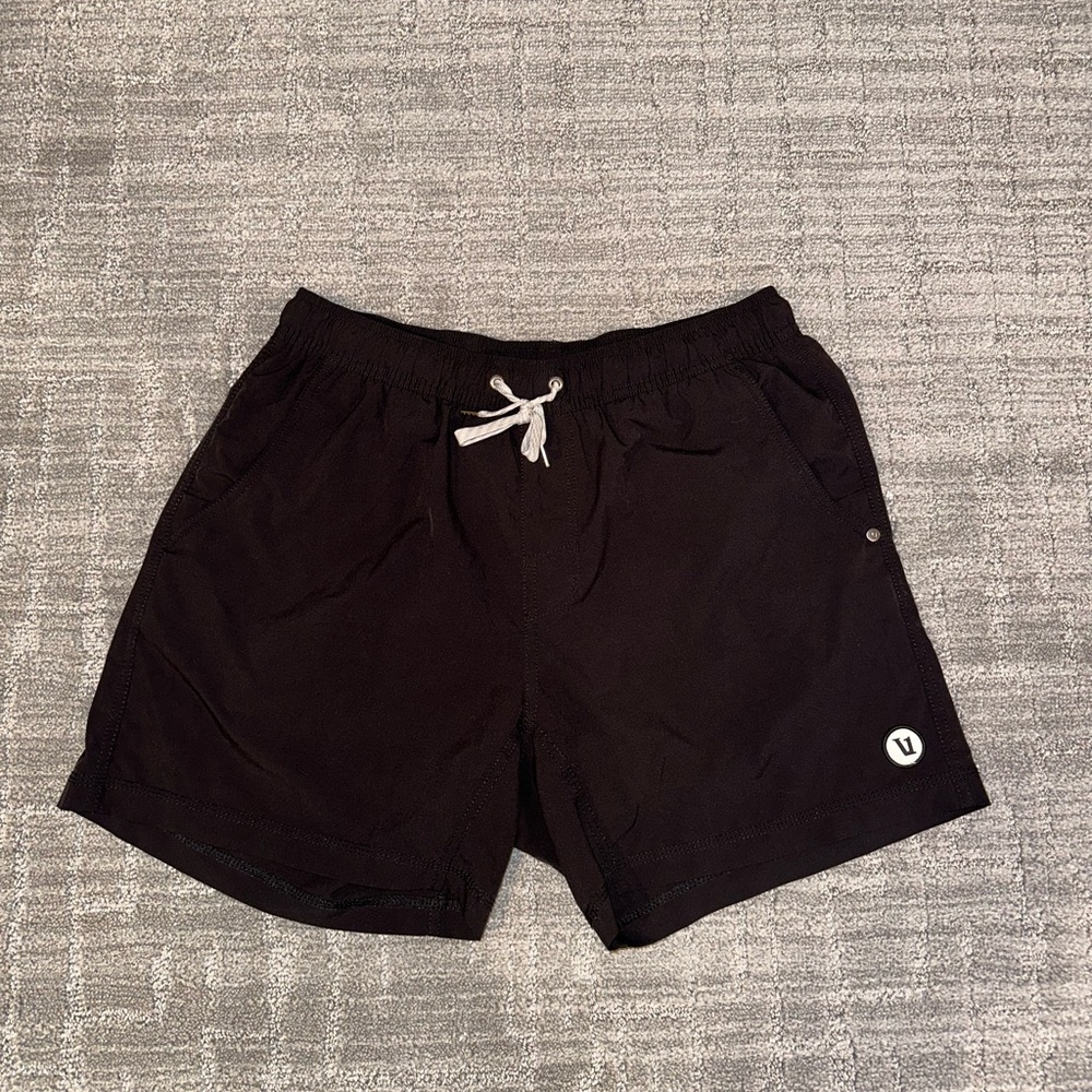 Vuori Men’s Kore Shorts 5” Black - Large